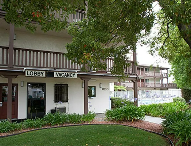 E-Z 8 Motel Old Town hotel detail image 1