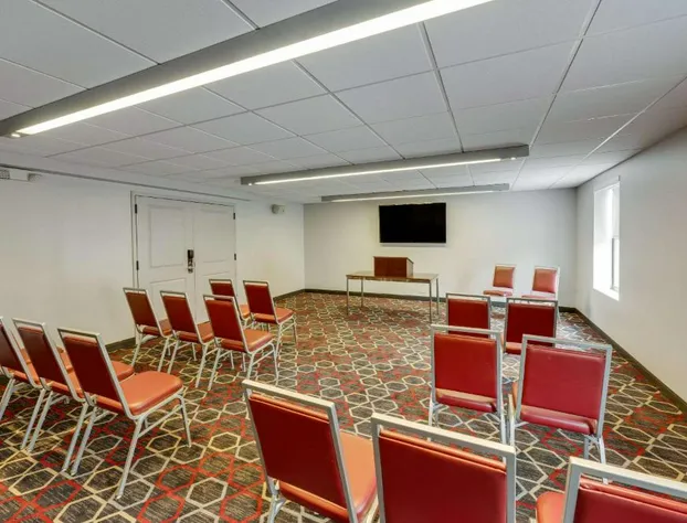 The Crossroads Hotel, Newburgh hotel detail image 4