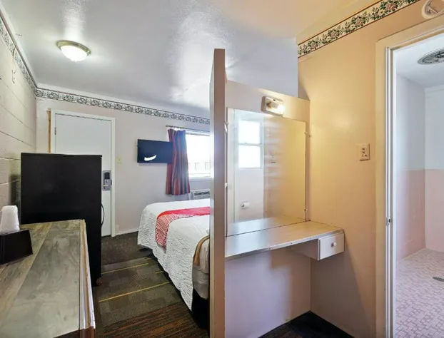 OYO Alpine TX near Big Bend National Park hotel detail image 4