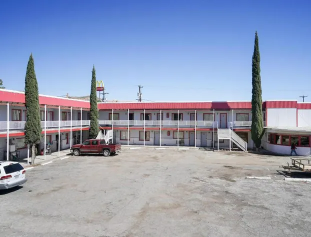 OYO Alpine TX near Big Bend National Park hotel detail image 2