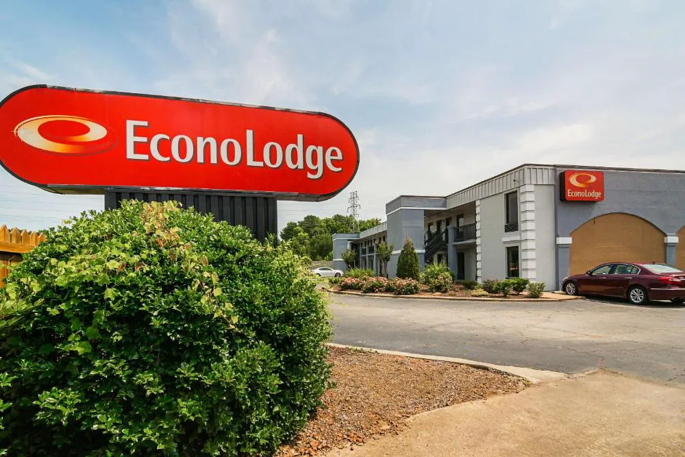 Econo Lodge Research Triangle Park hotel hero