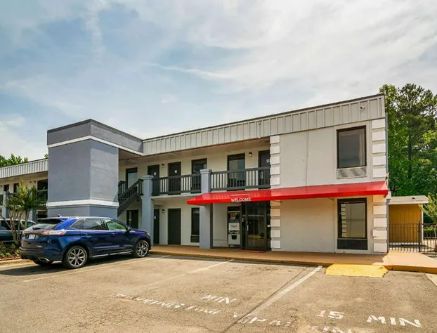 Econo Lodge Research Triangle Park hotel detail image 3