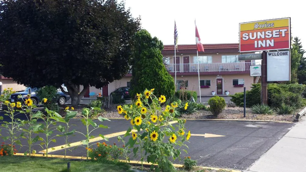 Swiss Sunset Inn hotel hero