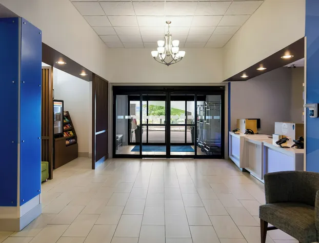 Holiday Inn Express and Suites Newton by IHG hotel detail image 4