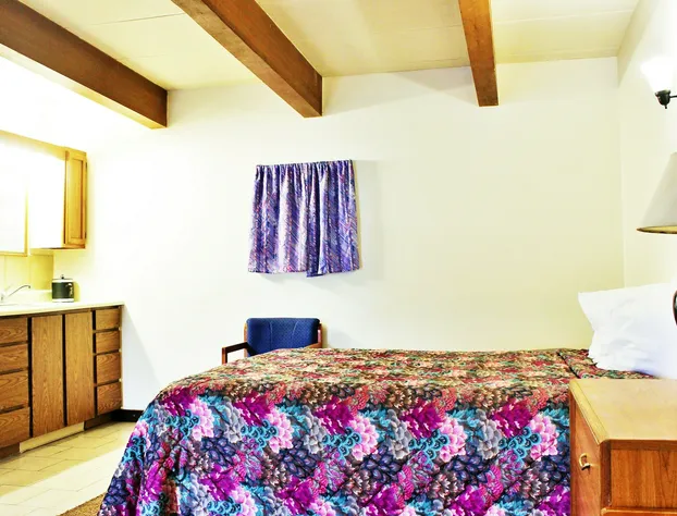 I-84 Motor Inn hotel detail image 4