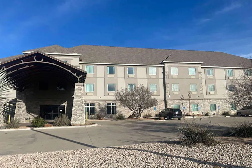 Baymont by Wyndham Andrews TX hotel hero