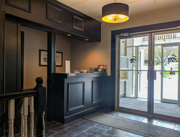 Skyline Motel & Campus Inn hotel detail image 2