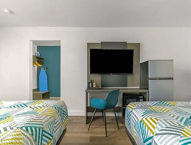 Studio 6 Suites Madera, California - Yosemite hotel detail image 3