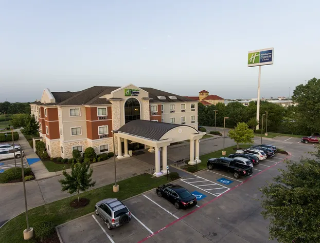 Holiday Inn Express Hotel & Suites Mount Pleasant by IHG hotel detail image 3