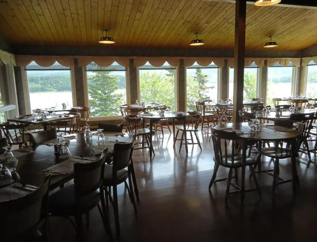Duck Cove Inn hotel detail image 3