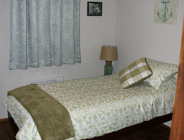 Kitimat Estuary Lodge B & B hotel detail image 1