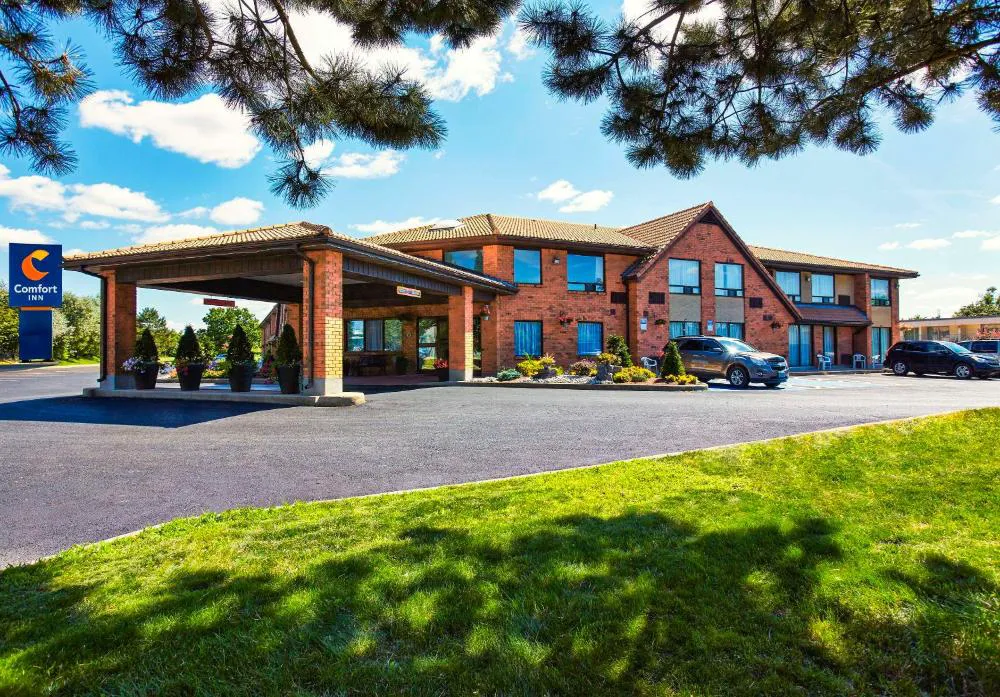 Comfort Inn Pickering hotel hero