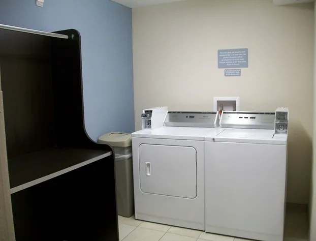 Microtel Inn & Suites by Wyndham Spring Hill/Weeki Wachee hotel detail image 4