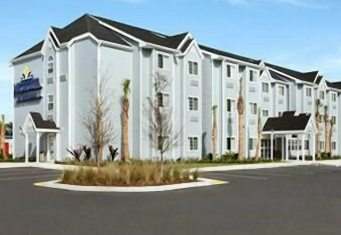 Microtel Inn & Suites by Wyndham Spring Hill/Weeki Wachee hotel hero