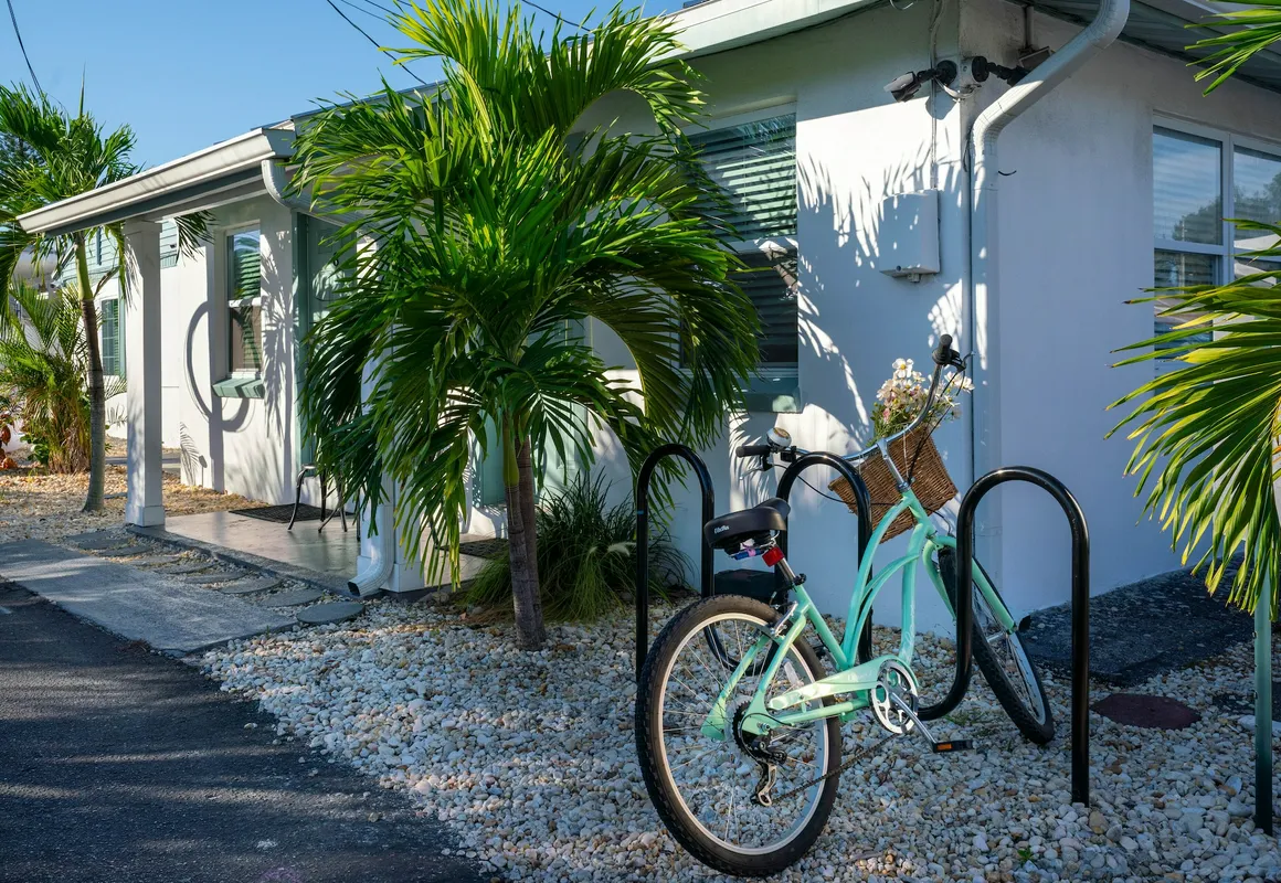 The Bungalows hotel hero