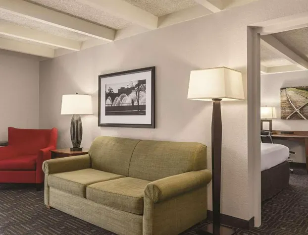 Country Inn & Suites by Radisson, Woodbury, MN hotel detail image 1