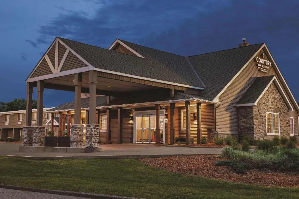 Country Inn & Suites by Radisson, Woodbury, MN hotel hero