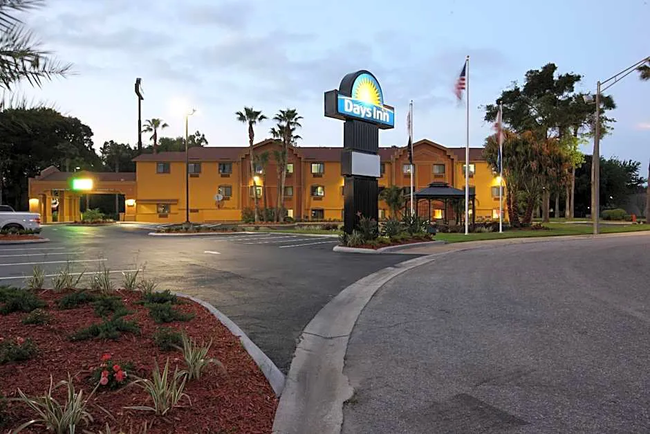 Days Inn by Wyndham Orange Park/Jacksonville hotel hero