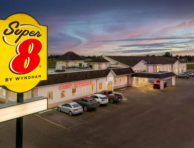 Super 8 by Wyndham Meadow Lake hotel detail image 2