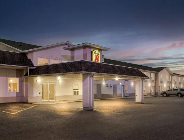 Super 8 by Wyndham Meadow Lake hotel detail image 3