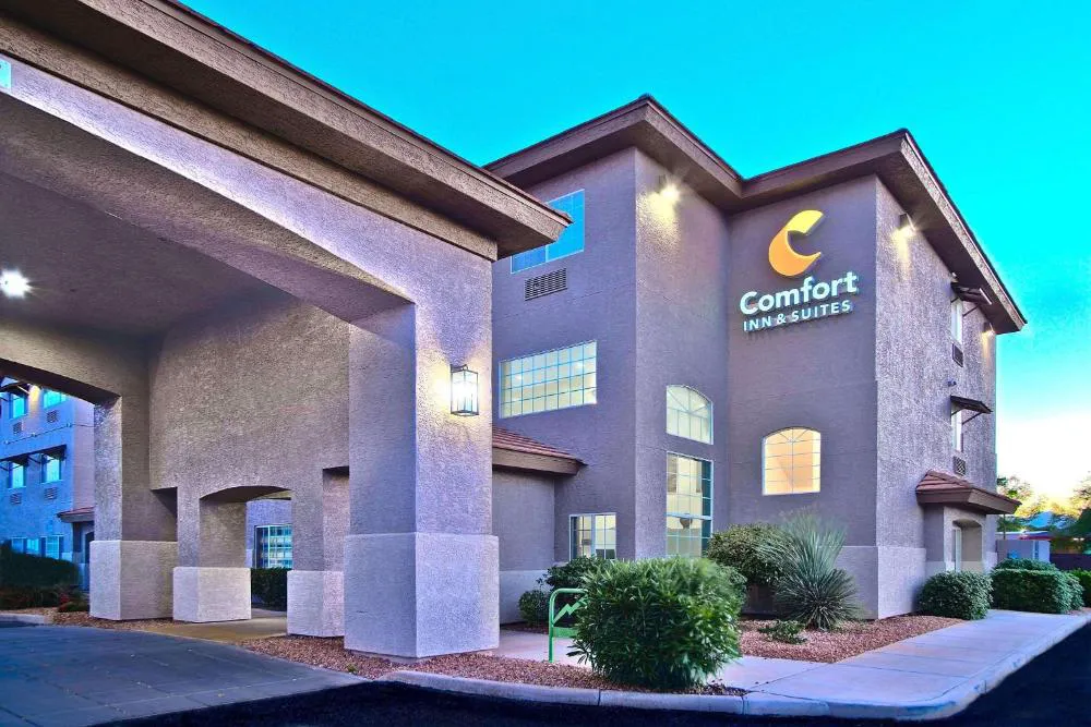 Comfort Inn & Suites Sierra Vista Near Ft Huachuca hotel hero