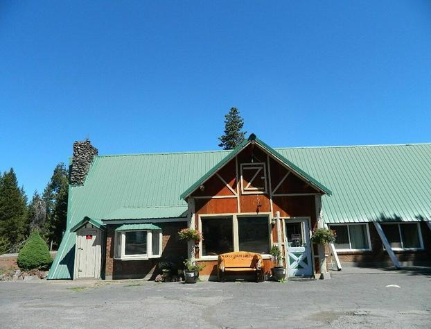 Eagle Crater Lake Inn hotel detail image 1