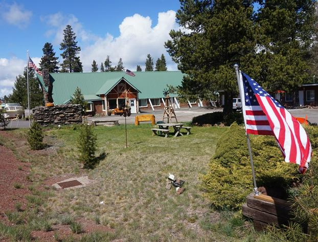 Eagle Crater Lake Inn hotel detail image 3