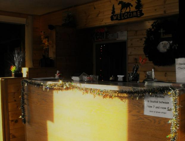 Eagle Crater Lake Inn hotel detail image 4