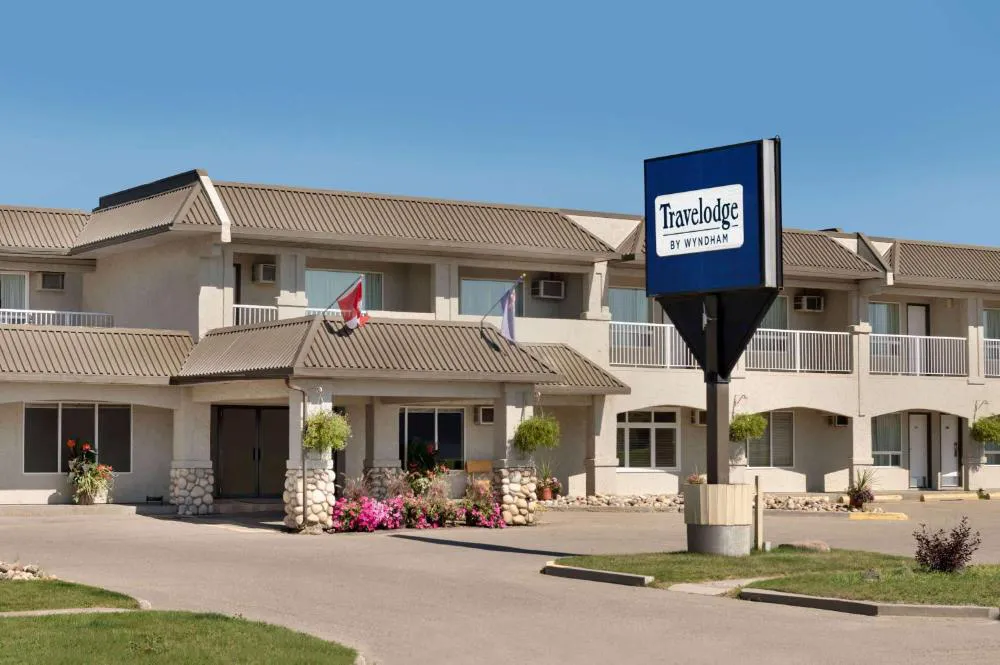 Travelodge by Wyndham Edson hotel hero