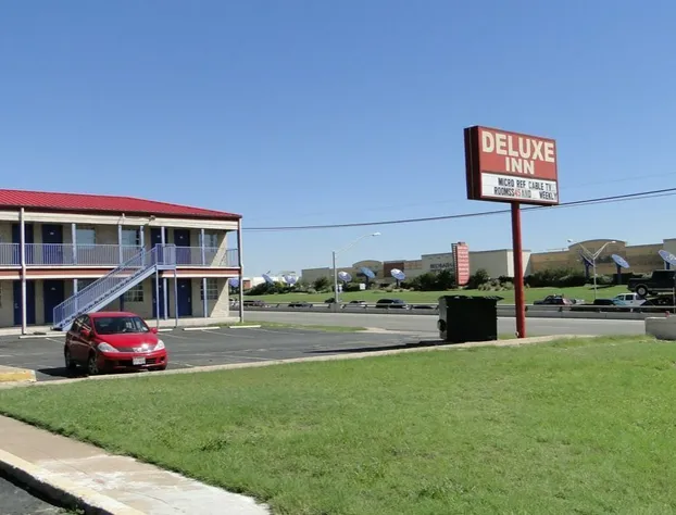 Deluxe Inn hotel detail image 2