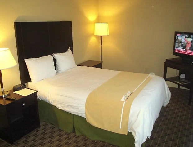 Park Inn And Suites By Radisson Vancouver, BC hotel detail image 1