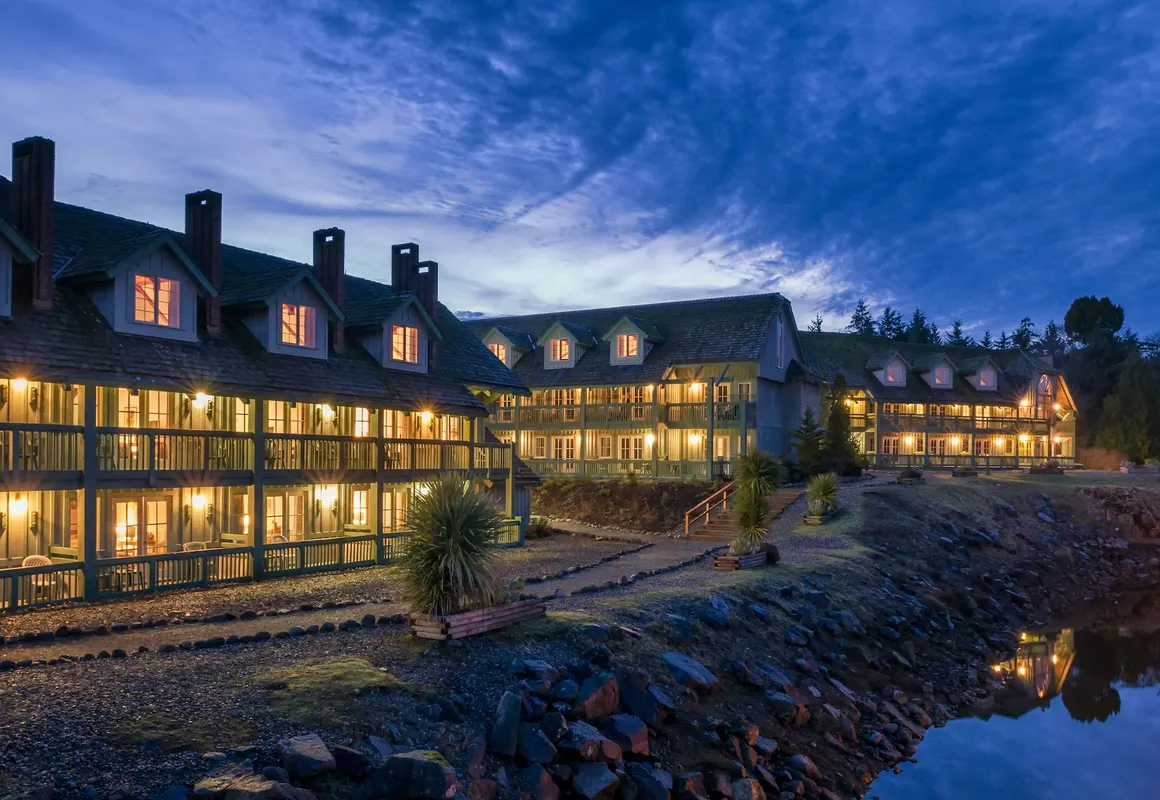 Canadian Princess Lodge & Marina hotel hero