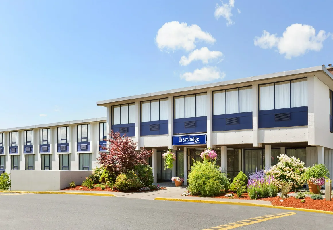 Travelodge by Wyndham Sydney hotel hero