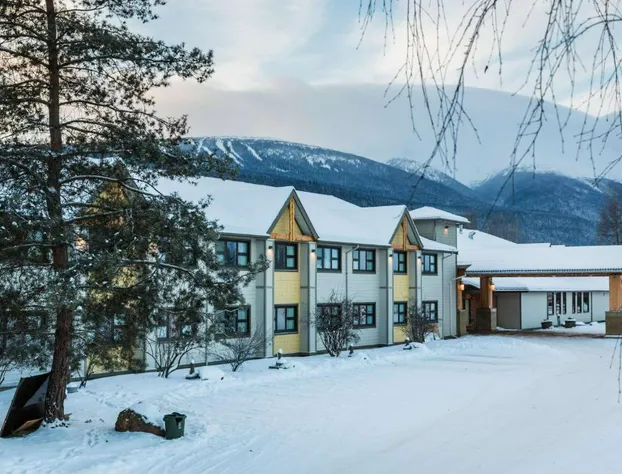 Prestige Hudson Bay Lodge & Conference Centre, WorldHotels Crafted Collection hotel detail image 1