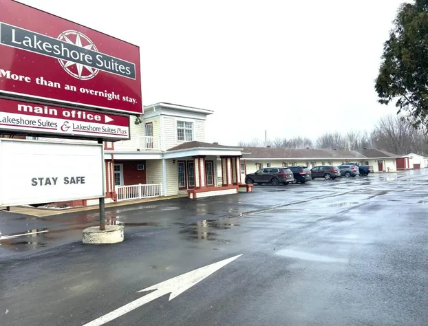 Lakeshore Suites hotel detail image 1