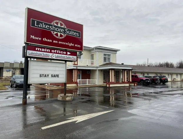 Lakeshore Suites hotel detail image 2