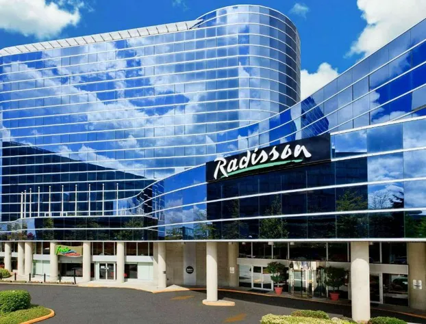 Radisson Hotel Vancouver Airport hotel detail image 2