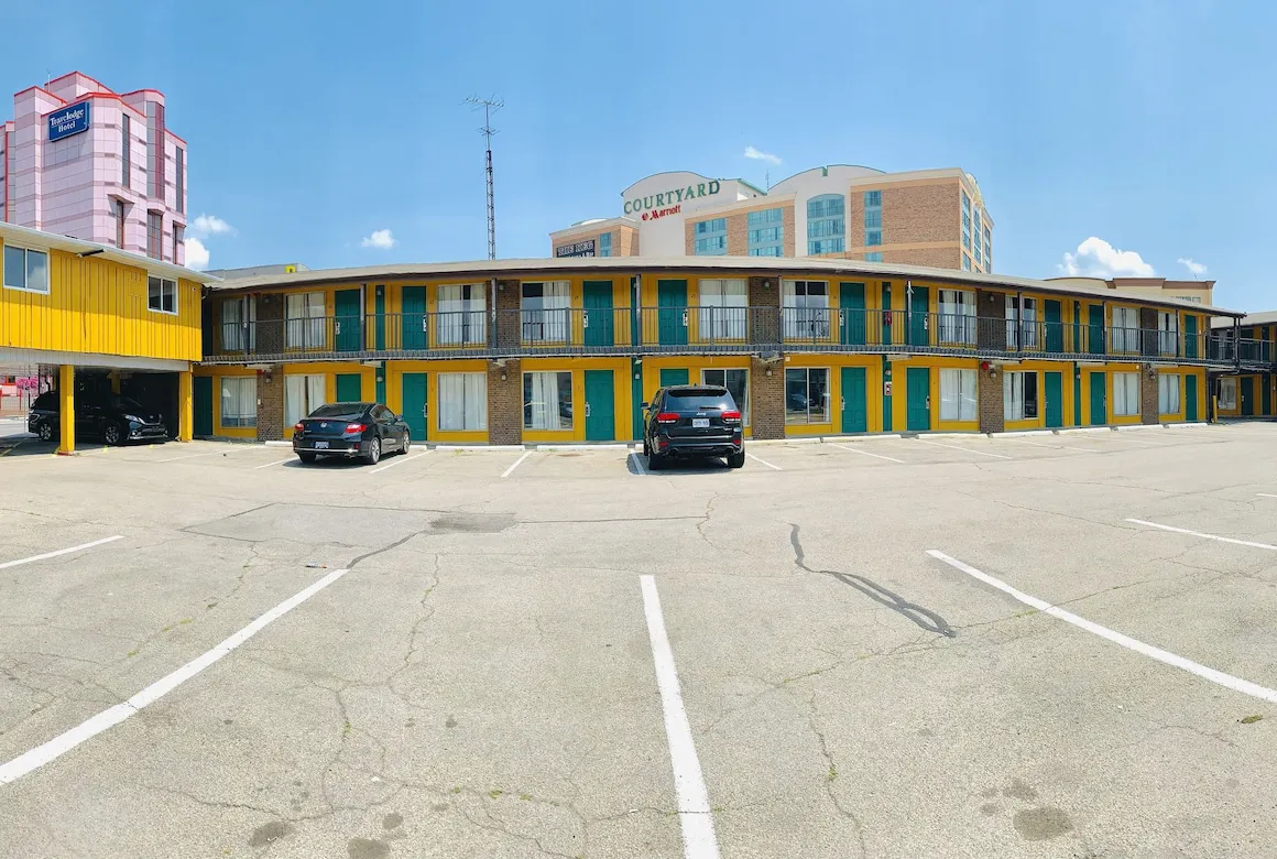 Niagara's Best Inn hotel hero