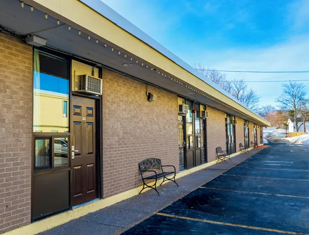 The Guv’nor hotel detail image 2