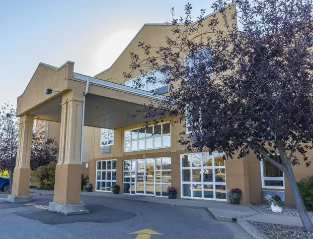 Comfort Inn & Suites hotel detail image 2