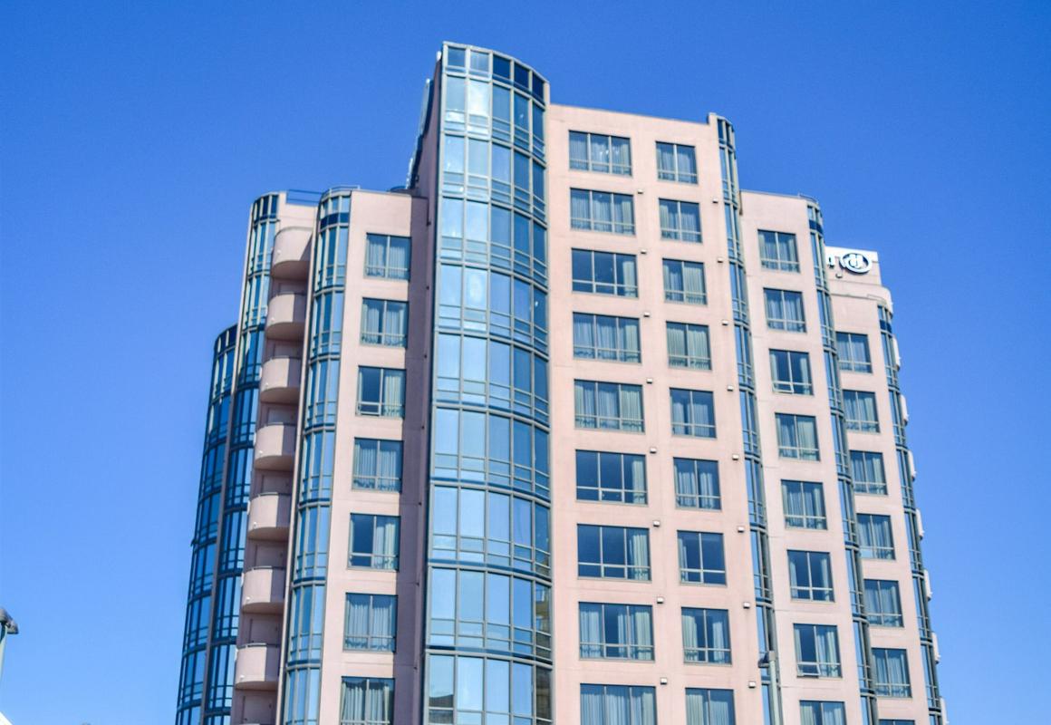 Hilton Vancouver Airport hotel hero