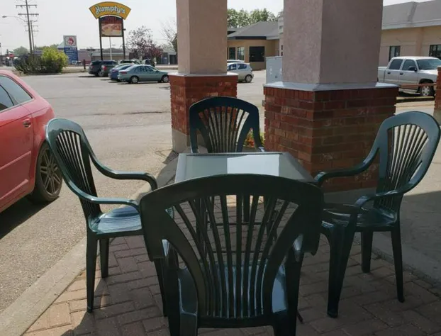 Super 8 by Wyndham Moose Jaw SK hotel detail image 2