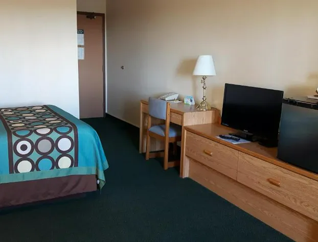 Super 8 by Wyndham Moose Jaw SK hotel detail image 4