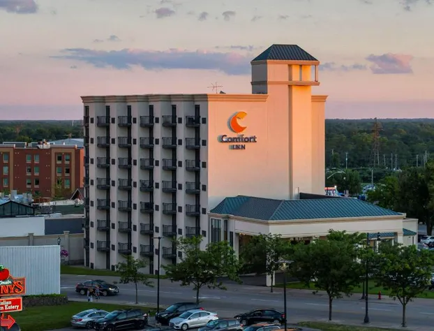 Comfort Inn Fallsview hotel detail image 1