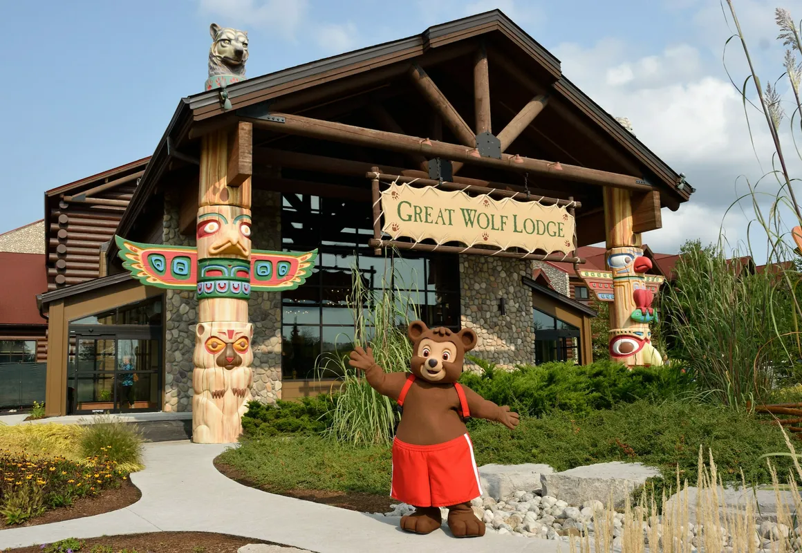 Great Wolf Lodge Niagara Falls hotel hero
