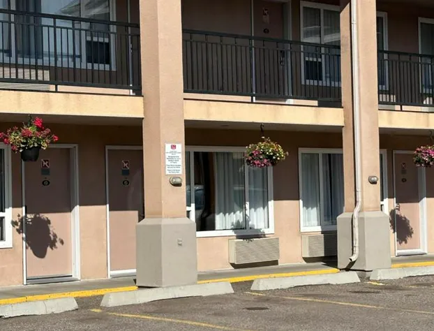 Econo Lodge Lethbridge hotel detail image 3