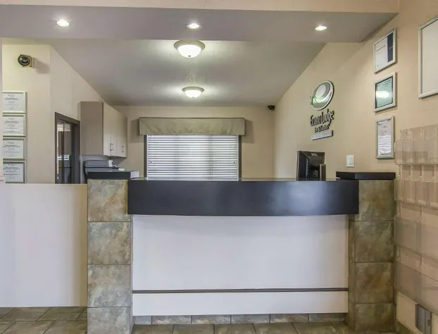 Econo Lodge Lethbridge hotel detail image 4