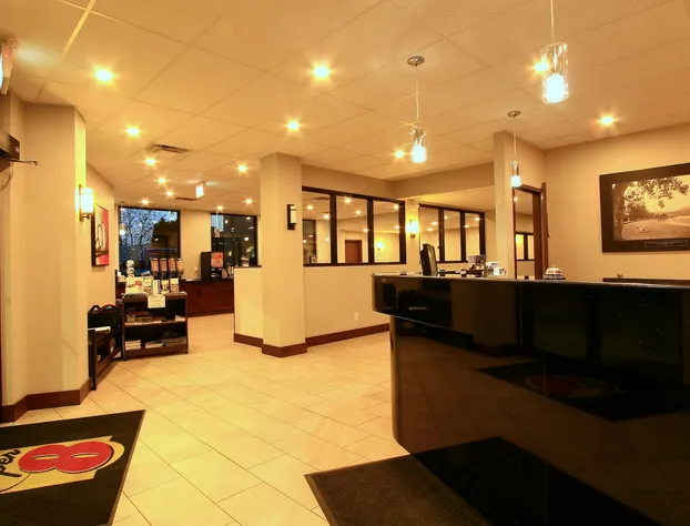 Super 8 by Wyndham Kelowna BC hotel detail image 4