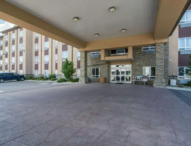 Comfort Inn & Suites hotel detail image 1