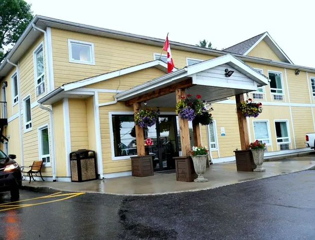 Econo Lodge hotel detail image 1